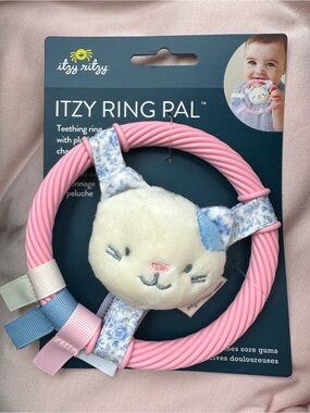 NWT Itzy Ritzy Plush Kitty Teether Ring Pal
